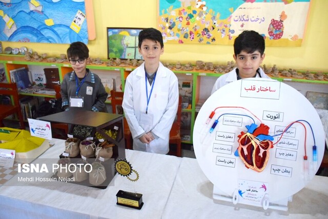 افتتاح نمایشگاه دستاوردهای تحقیقاتی و پژوهشی دانش آموزان شهرستان آستارا