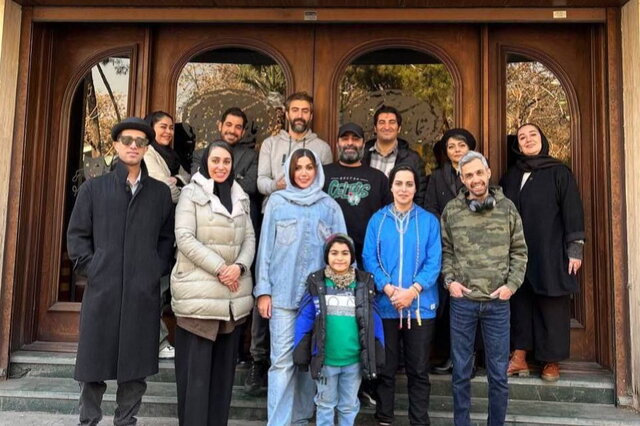بازیگران «تو راهی» معرفی بازیگران «تو راهی» و نمایش «راه خروجی نیست»