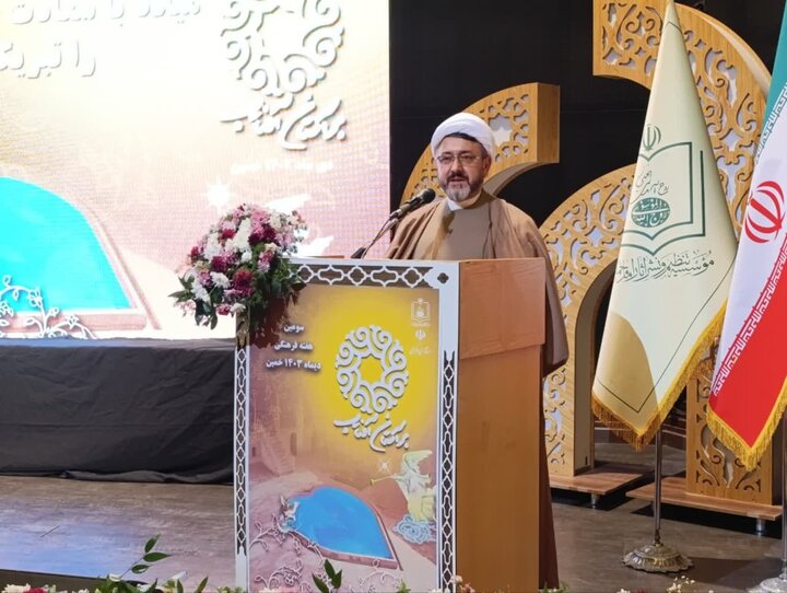 هر کس بخواهد در مسیر آزادگی گام بردارد به امام راحل اقتدا میکند هر کس بخواهد در مسیر آزادگی گام بردارد به امام راحل اقتدا میکند