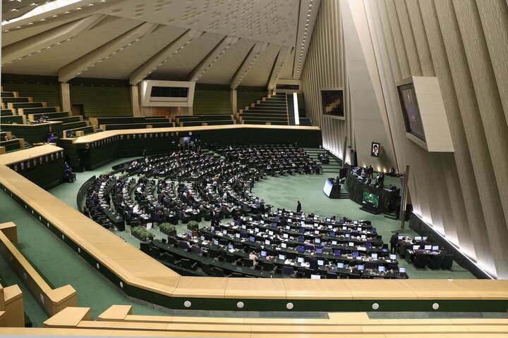 پایان رسیدگی به لایحه حمایت از ایرانیان خارج از کشور در صحن مجلس پایان رسیدگی به لایحه حمایت از ایرانیان خارج از کشور در صحن مجلس