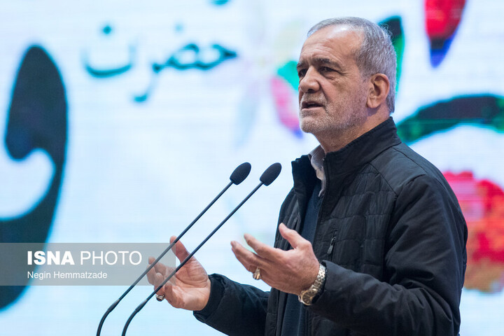 پزشکیان سخنران مراسم احیای شب قدر  در حرم امام خمینی(س) پزشکیان سخنران مراسم احیای شب قدر  در حرم امام خمینی(س)