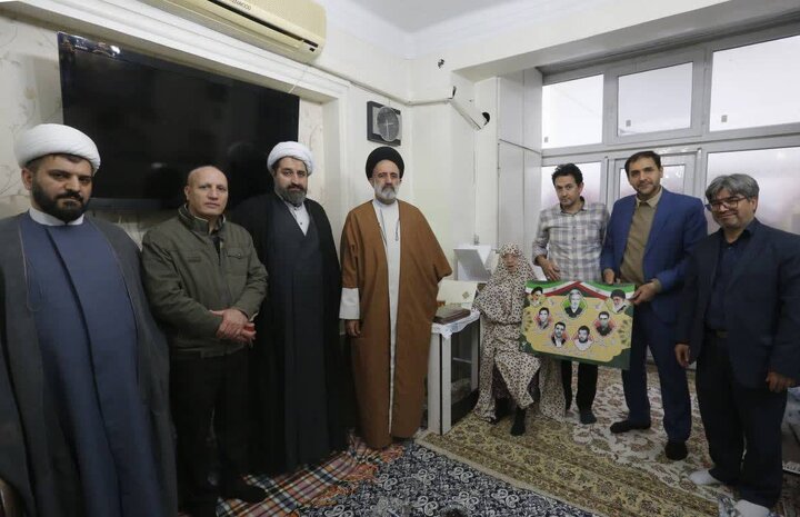 دیدار نماینده ولی فقیه در بنیاد شهید و امور ایثارگران با مادر شهیدان «غضنفری» دیدار نماینده ولی فقیه در بنیاد شهید و امور ایثارگران با مادر شهیدان «غضنفری»