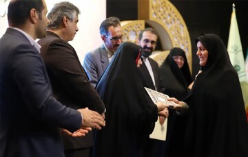 اولین بخشدار زن استان مرکزی منصوب شد