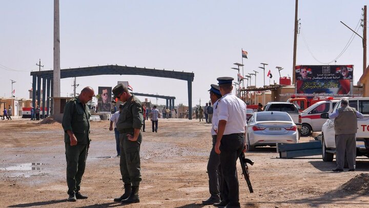 گذرگاه القائم بین عراق و سوریه ۳۰۰ نظامی سوری در عراق نمیخواهند به کشورشان بازگردند