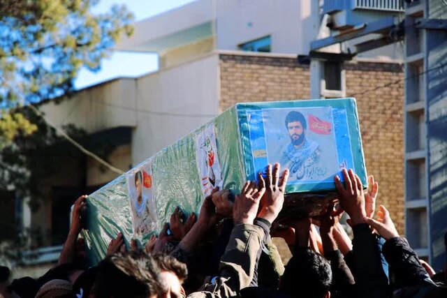 پیکر شهید مدافع حرم در رفسنجان تشییع شد پیکر شهید مدافع حرم در رفسنجان تشییع شد