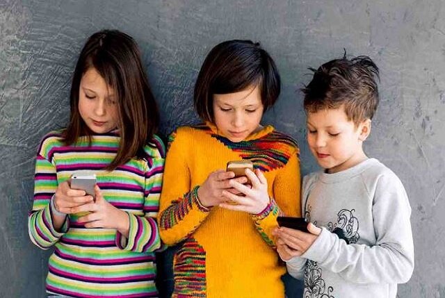 زوجها مراقب حضور افراطی در فضای مجازی باشند