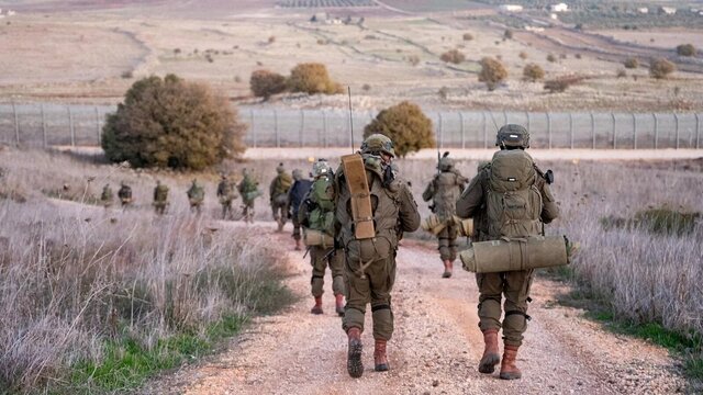 اکبری: جوانان سوری صهیونیست‌ها را مجبور به عقب‌نشینی از برخی نقاط در جنوب سوریه کردند