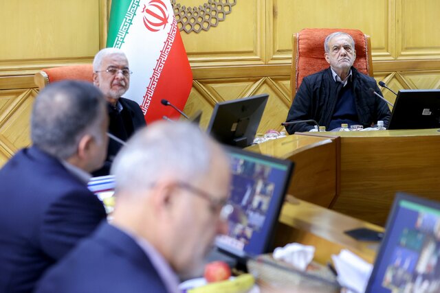 از شرایط سخت تامین برق و گاز عبور کردیم از شرایط سخت تامین برق و گاز عبور کردیم