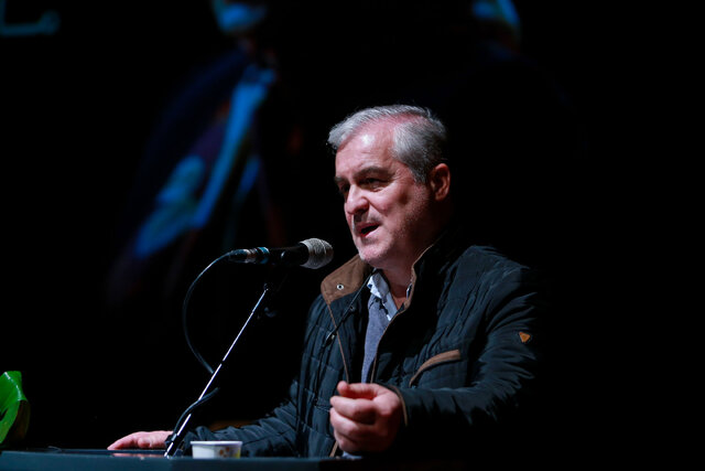 شبی برای یک مادر تئاتری / مهرانه مهین ترابی، قطبالدین صادقی سخن گفتند