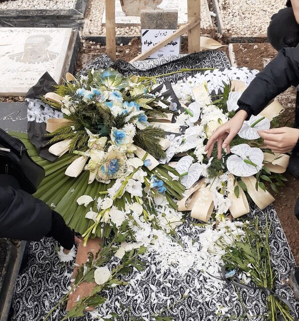 خاکسپاری جهانگیر رجبیخواه در قطعه هنرمندان