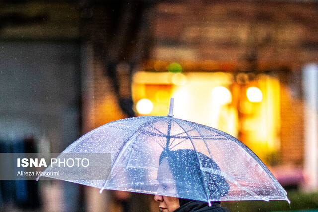 عکس آرشیوی است. بارش باران برای اغلب مناطق کشور از امروز