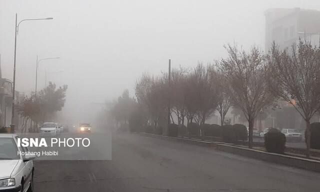 سمنان در مه فرو رفت/ بارش برف و باران در استان