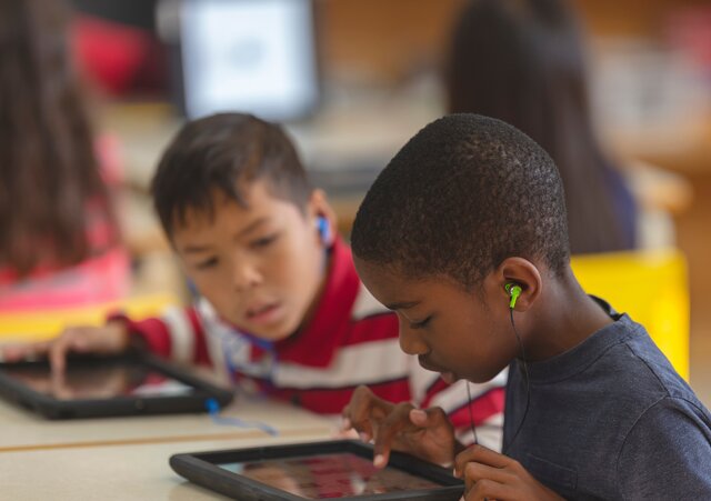 مزایا و معایب هوش مصنوعی برای دانشآموزان مبتلا به معلولیت