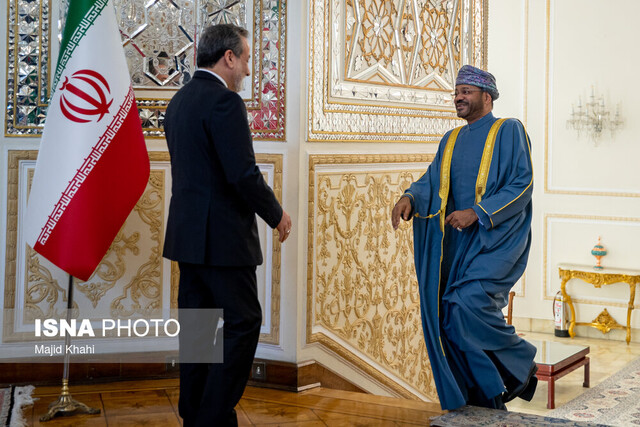 دیدار وزیر خارجه عمان با عراقچی تحرکات منطقهای سیاست خارجی با تداوم رایزنیها با همسایگان