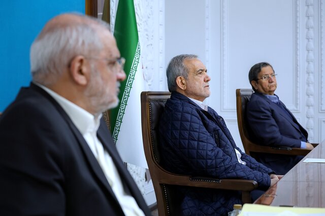 تاکید پزشکیان بر اراده قوی مدیران در جمعآوری و تحلیل اطلاعات مالی و اقتصادی تاکید پزشکیان بر اراده قوی مدیران در جمعآوری و تحلیل اطلاعات مالی و اقتصادی