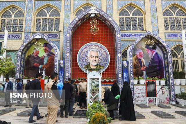 از حضور چشمگیر زائران پاکستانی تا کهنه‌سربازان آمریکایی در گلزار شهدای کرمان