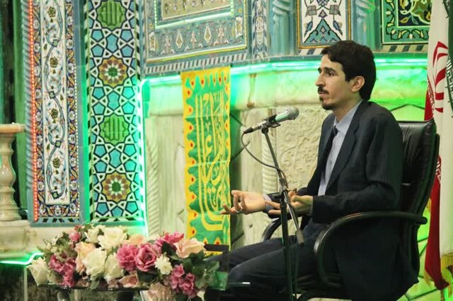 رمز اعتقاد شیعه، حفظ نهضت و فرهنگ عاشورا است رمز اعتقاد شیعه، حفظ نهضت و فرهنگ عاشورا است