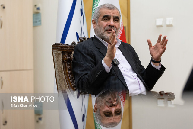 نیکزاد: تنگه هرمز متعلق به ایران است و ایرانی خواهد ماند