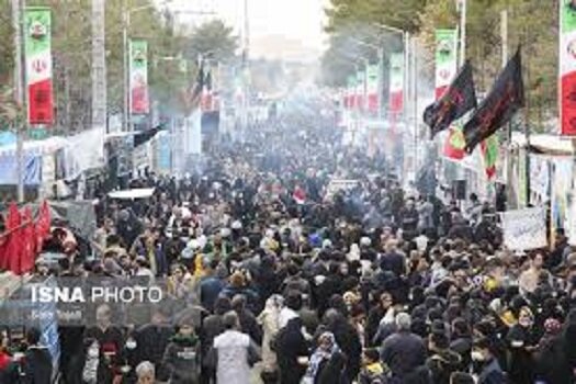 طی هفته مقاومت، روزانه در کرمان پذیرای بیش از ۵۰ هزار زائر بودیم