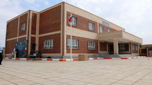 عکس تزیینی است حفظ و نگهداری مدارس خیرساز مورد توجه قرار بگیرد/ فعالیت بیش از ۴۰۰ مجمع خیرین در کشور