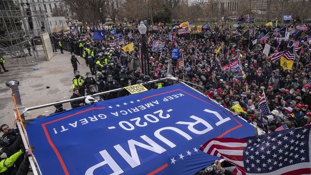 ۶ ژانویه ۲۰۲۱ احتمال عفو مجرمان در حمله به کنگره آمریکا توسط ترامپ
