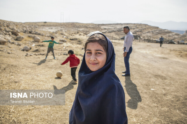 عکس تزئینی است. پیگیری ادامه تحصیل دانشآموزان تحت حمایت کمیتهامداد/توانمندسازی کودکان بازمانده از تحصیل