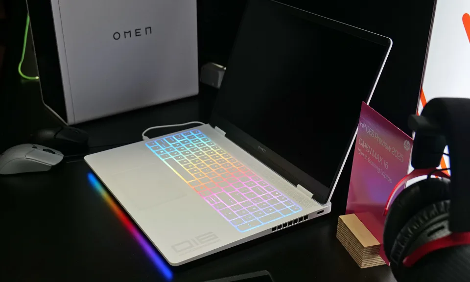 قویترین لپتاپ گیمینگ جهان مجهز به محفظه بخار رونمایی شد