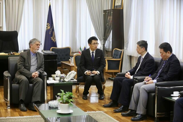 اهتمام وزارت فرهنگ برای توسعه روابط با چین / دوستان ایام سختی را فراموش نمیکنیم