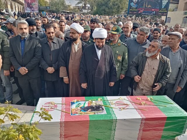 پیکر شهید «سیدکاظم بورنجانی» در کازرون به خاک سپرده شد پیکر شهید «سیدکاظم بورنجانی» در کازرون به خاک سپرده شد