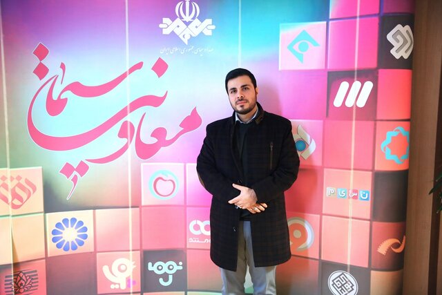 باید ارتباطمان با مخاطب را از تلویزیون به گوشی تلفن همراه بیاوریم