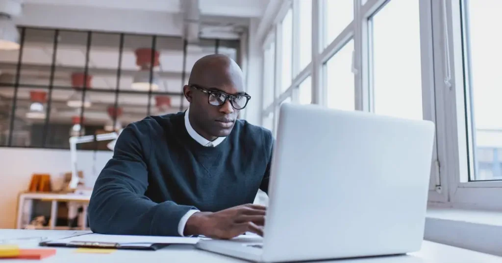 هر کدام از عادتهای بد دقیقاً چقدر از عمرمان کم میکنند؟