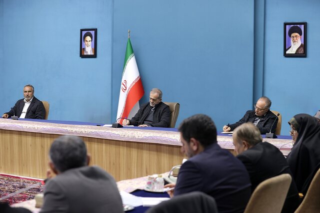 دیدار اعضای کمیسیون عمران با رئیسجمهور دیدار اعضای کمیسیون عمران با رئیسجمهور