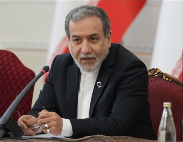 عراقچی: از هیچ کوششی برای مساعدت به فعالان اقتصادی فروگذار نخواهیم کرد عراقچی: از هیچ کوششی برای مساعدت به فعالان اقتصادی فروگذار نخواهیم کرد