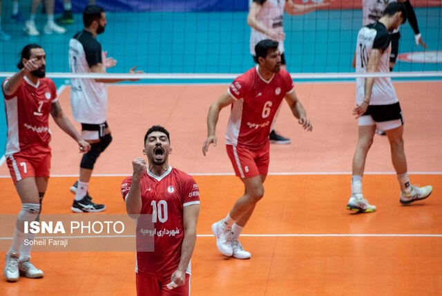 عکس آرشیوی است. شکست شاگردان عطایی در آشیانه درناها