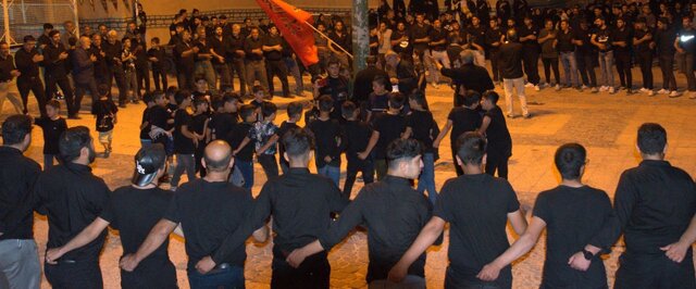 «عزاداری کمر به کمر»؛ آیین ۴۰۰ ساله