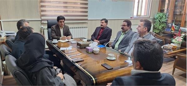 جایگزینی اقتصاد کارآفرینی راهکار برونرفت از اقتصاد نفتی است جایگزینی اقتصاد کارآفرینی راهکار برونرفت از اقتصاد نفتی است