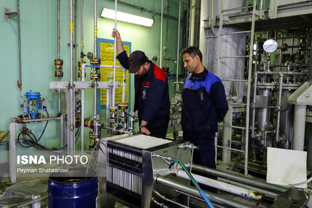 عکس تزئینی است لازمه تحقق شعار سال درک صحیح از اهمیت تولید و اقتصاد است