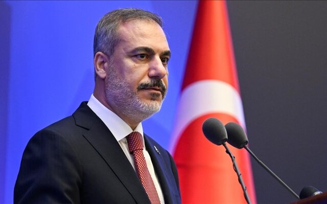 فیدان: اسرائیل آتشبس در غزه و لبنان را نقض میکند فیدان: اسرائیل آتشبس در غزه و لبنان را نقض میکند
