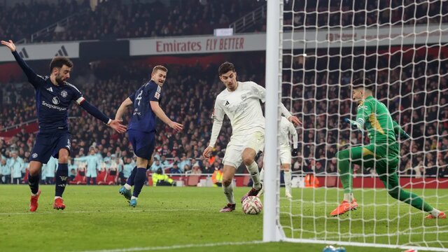 ویدیو/ توپچیهای لندن چگونه تسلیم شیاطین سرخ شدند؟ ویدیو/ توپچیهای لندن چگونه تسلیم شیاطین سرخ شدند؟