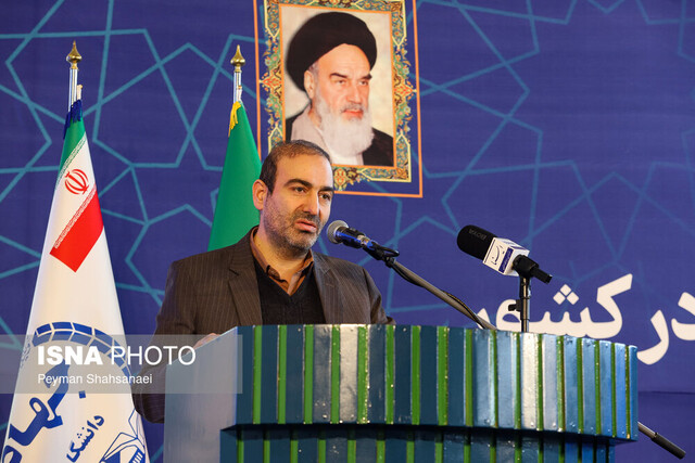 عکس آرشیوی است. راهاندازی کارخانه سوربیتول حاصل نگاه احیاگر و استراتژیک جهاددانشگاهی است