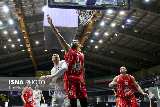 تصویر آرشیوی است. صعود طبیعت به نیمهنهایی لیگ برتر بسکتبال مردان با درخشش پری پتی