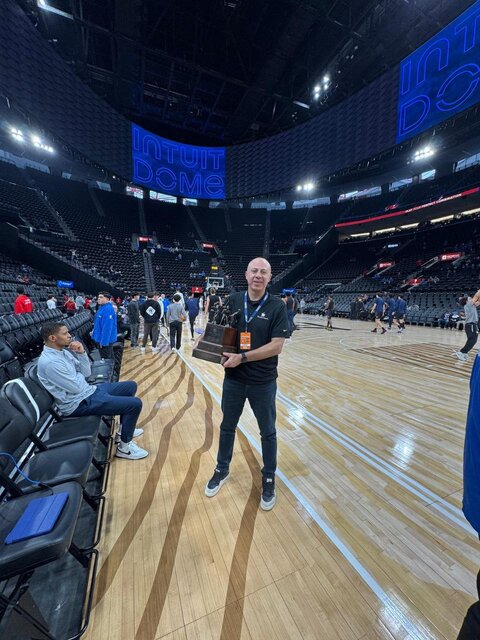 با ملی پوش سابق بسکتبال از دل آتش لسآنجلس