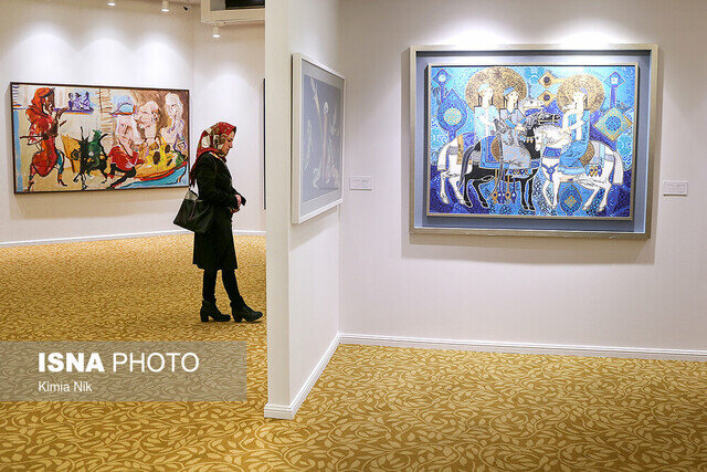عکس آرشیو است «خودانگاره و اسطورهها» در یک نمایشگاه