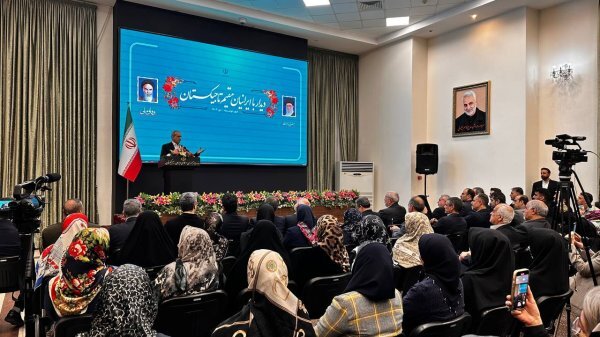 حضور ایرانیان در تاجیکستان نقطه قوت گسترش تعاملات بخشهای دولتی و خصوصی است حضور ایرانیان در تاجیکستان نقطه قوت گسترش تعاملات بخشهای دولتی و خصوصی است