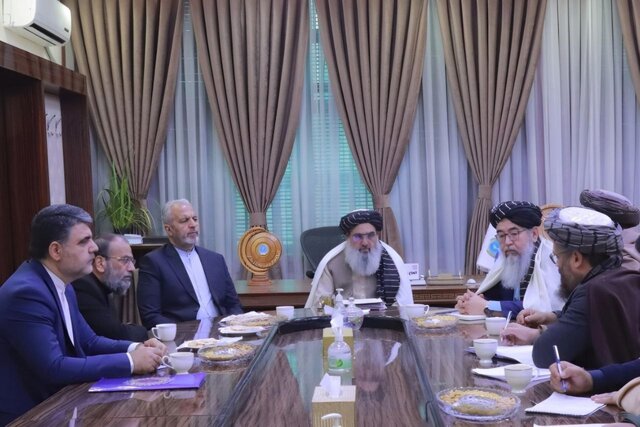 تاکید بر همکاریها حوزه بهداشت و دارو در دیدار بیکدلی با یک مقام طالبان تاکید بر همکاریها حوزه بهداشت و دارو در دیدار بیکدلی با یک مقام طالبان
