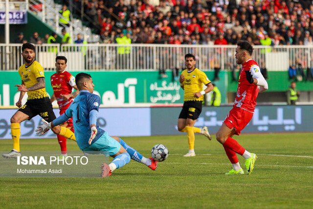 خلاصه بازی سپاهان ۱ - ۰ پرسپولیس خلاصه بازی سپاهان ۱ - ۰ پرسپولیس