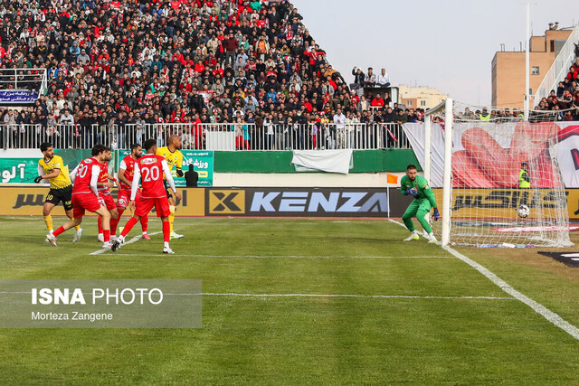 پرسپولیس در قزوین از سپاهان میزبانی می‌کند