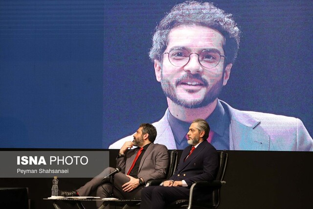 ساعد سهیلی، سیما تیرانداز، لیندا کیانی، صابر ابر و ... روی صحنهاند