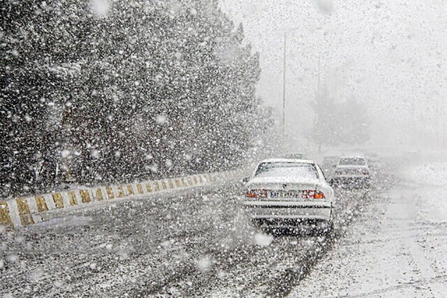 تردد در گردنه‌های قوشچی و مائین بلاغ فقط با زنجیرچرخ امکان‌پذیر است