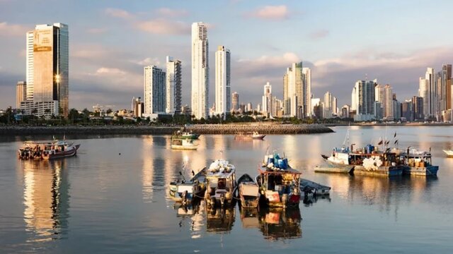 از دریاچهای به رنگ آدامس صورتی تا جزیره کدو زرد خالدار